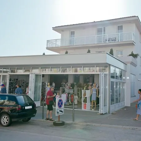 Hotel Tomato 3*